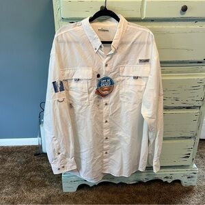 Columbia Men's White Casual Button Down Shirt. Size XL, NWT